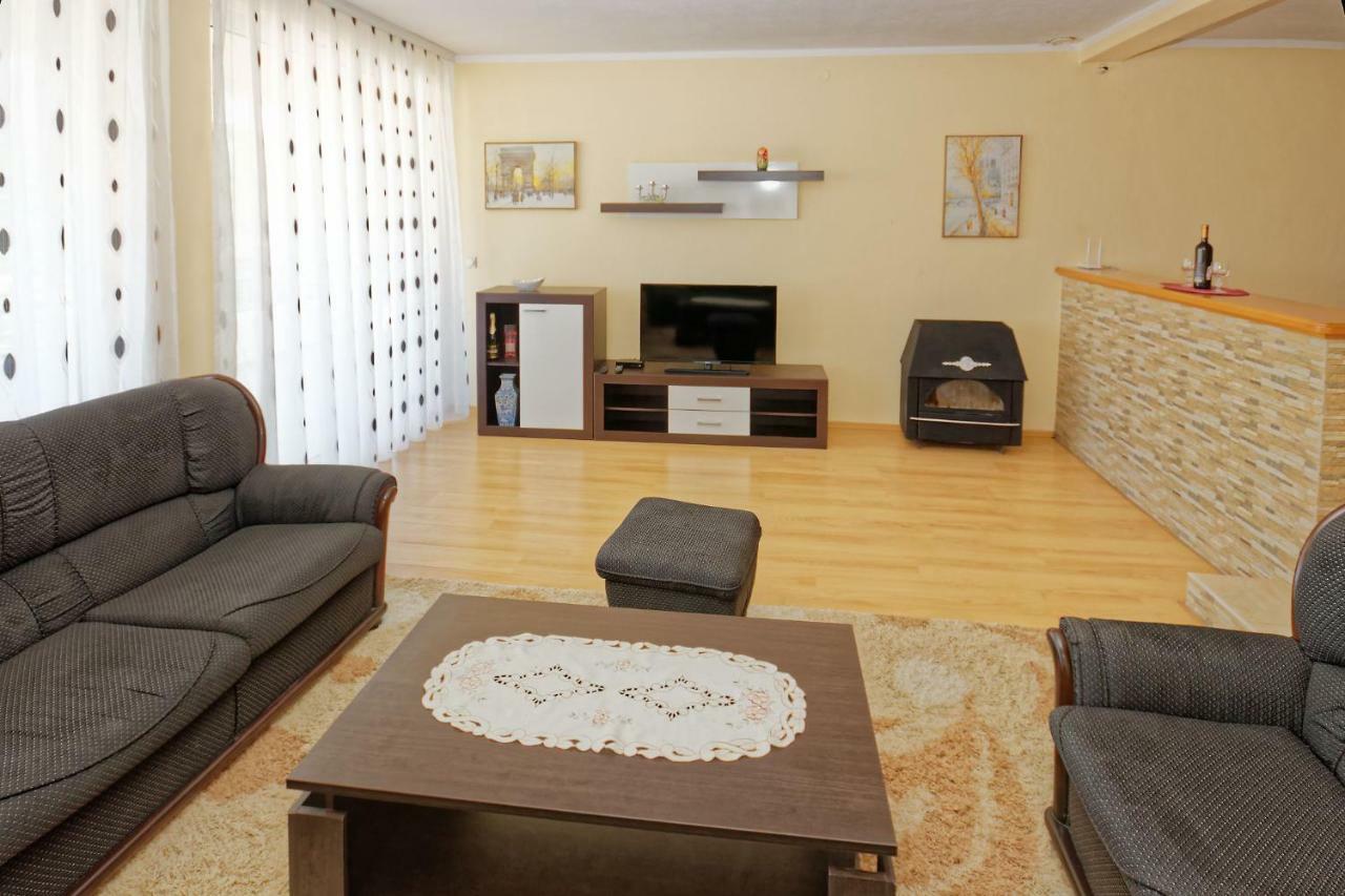 Apartments Ajla อัตเจฮะห์ ภายนอก รูปภาพ